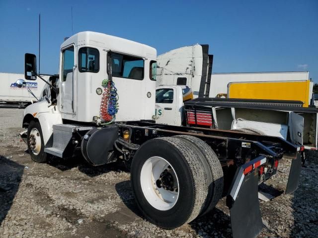 2016 Kenworth T370 Semi Truck