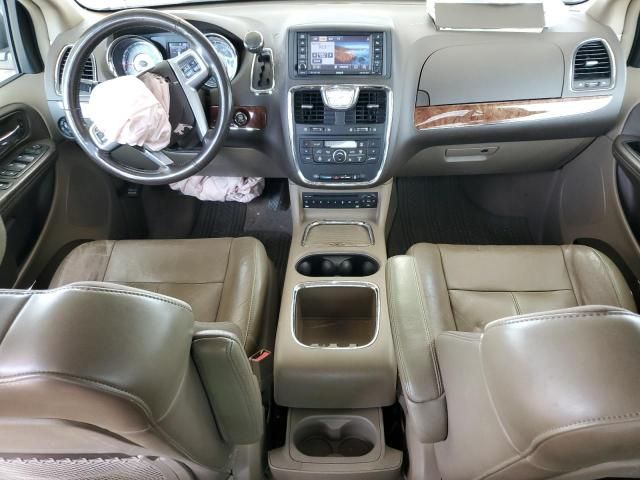 2011 Chrysler Town & Country Limited