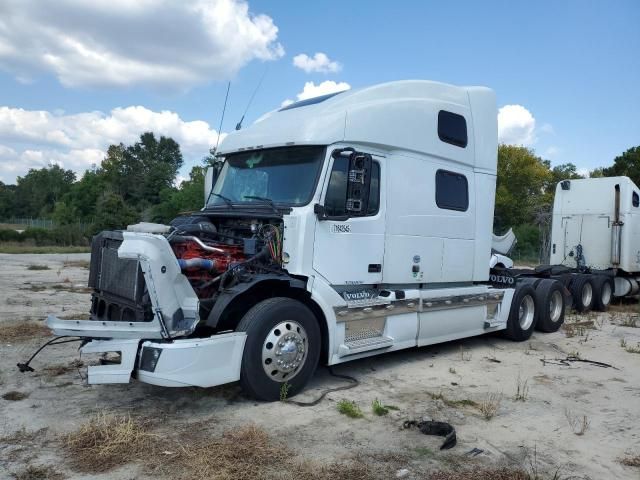 2018 Volvo VNL Semi Truck