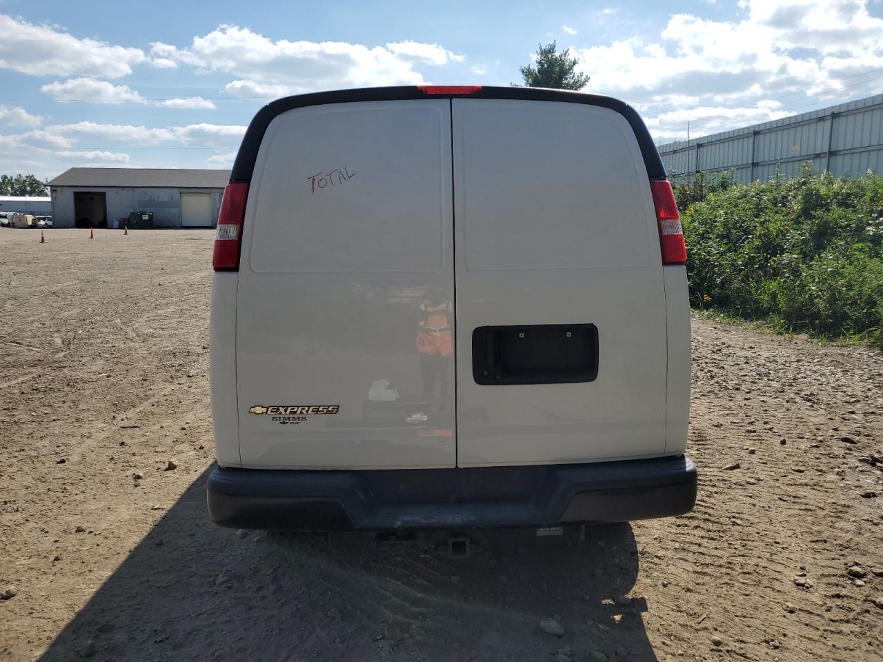 2019 Chevrolet Express G2500