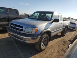 Salvage trucks for sale at Elgin, IL auction: 2002 Toyota Tundra Access Cab