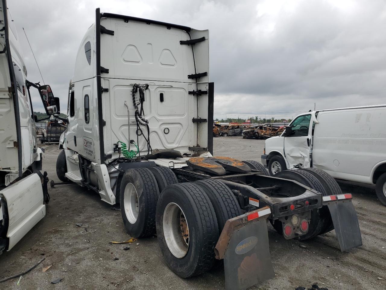 2021 Freightliner Cascadia 126 Semi Truck