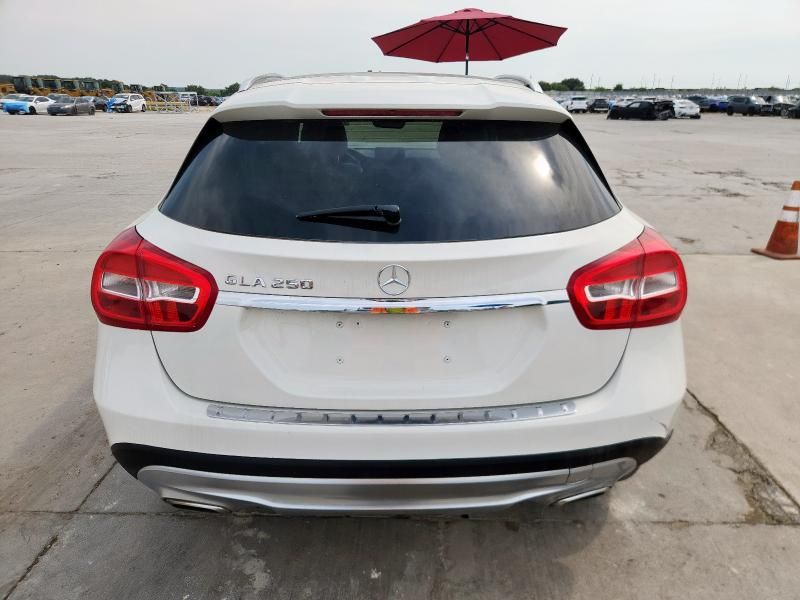 2016 Mercedes-Benz GLA 250