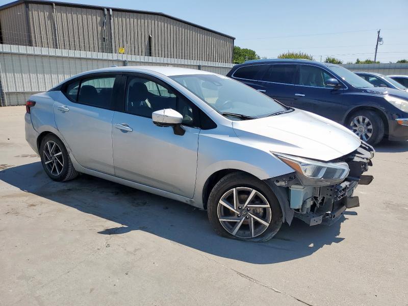 2022 Nissan Versa sv