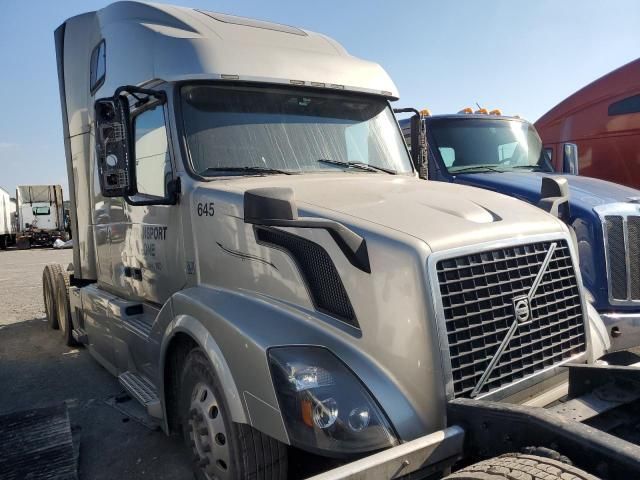 2018 Volvo VNL Semi Truck