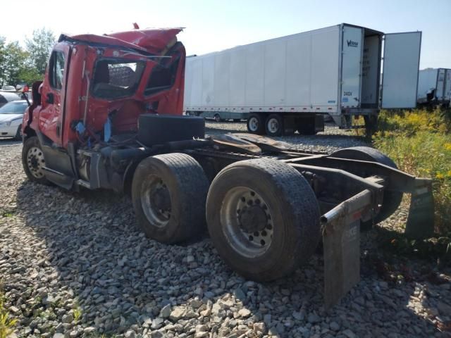 2016 Freightliner Cascadia 113 Semi Truck