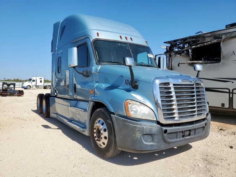 2017 Freightliner Cascadia 125 Semi Truck