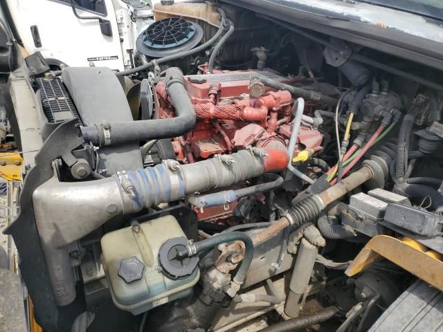2014 Freightliner Chassis B2B