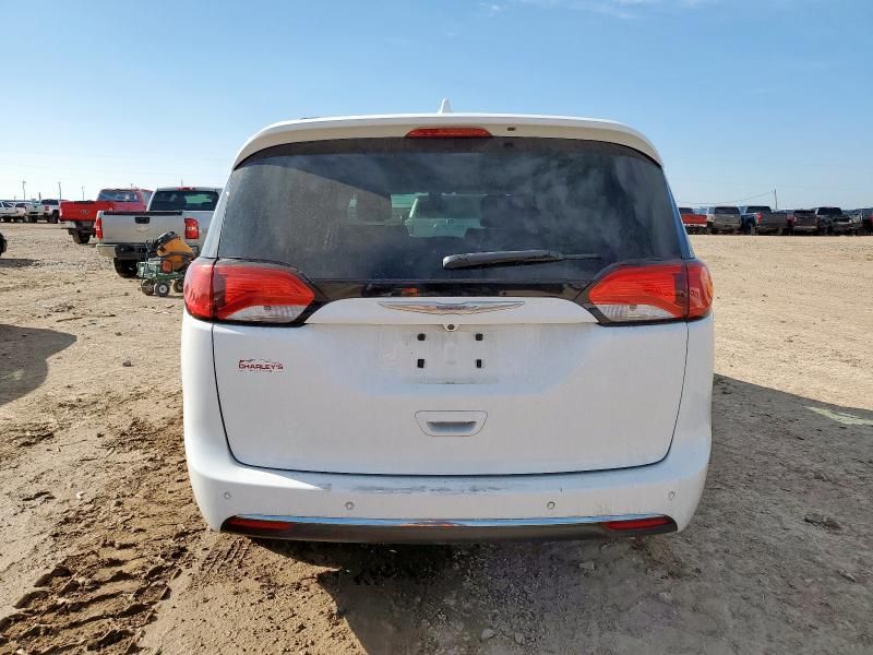 2017 Chrysler Pacifica Touring L