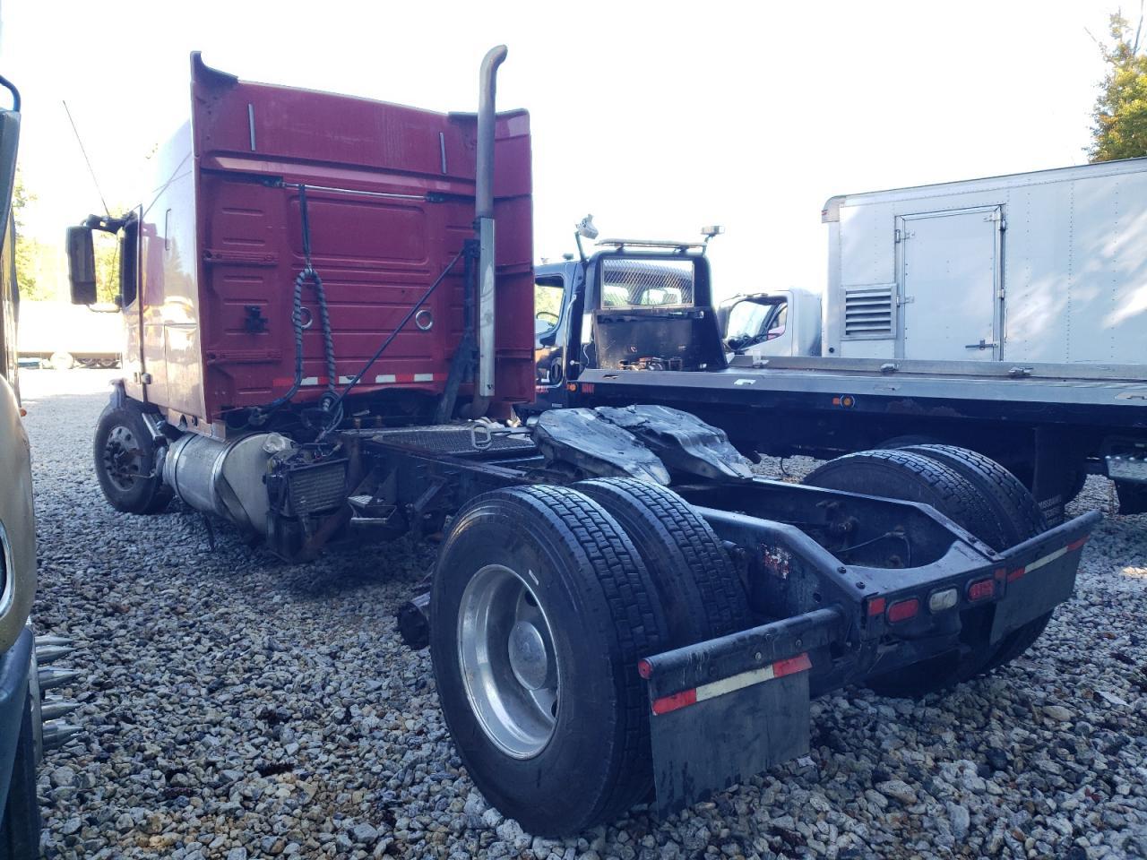2015 Volvo VNL Semi Truck
