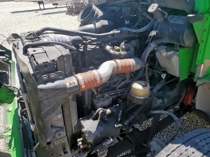 2009 Kenworth Construction T270