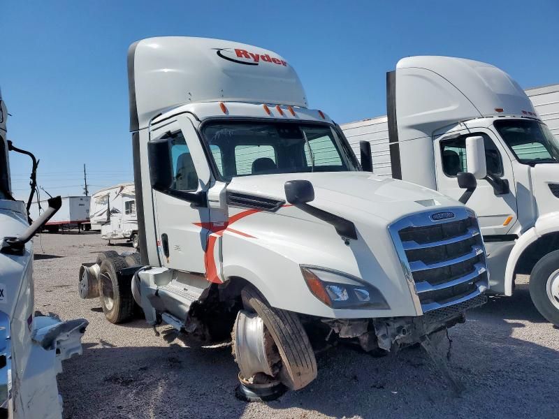 2023 Freightliner Cascadia 126 Semi Truck