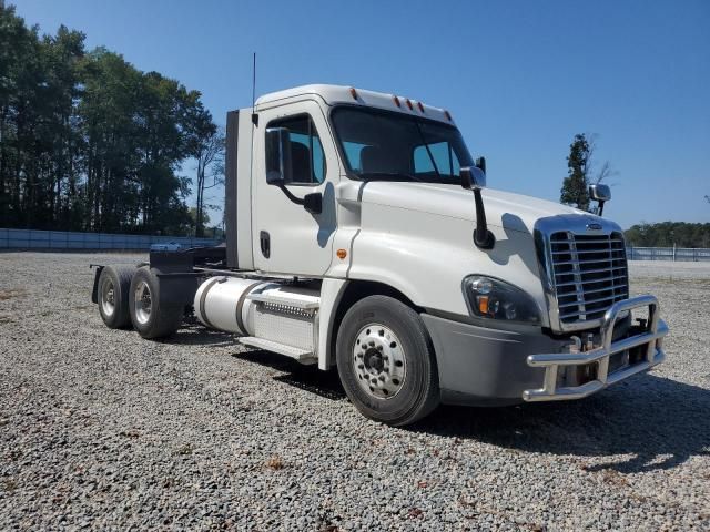 2018 Freightliner Cascadia 125 Semi Truck