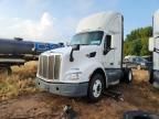 2017 Peterbilt Tractor 2017 Peterbilt 579 Semi Truck