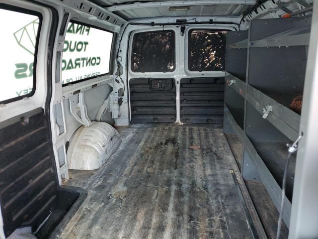 2008 Chev Express Cargo 1500 1