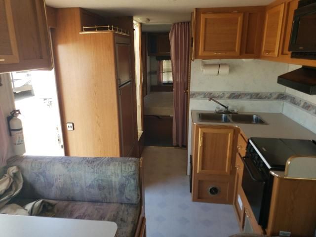 2000 Chevrolet 2000 Fleetwood Tioga Arrow 24D