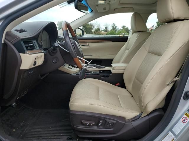 2016 Lexus ES 300H