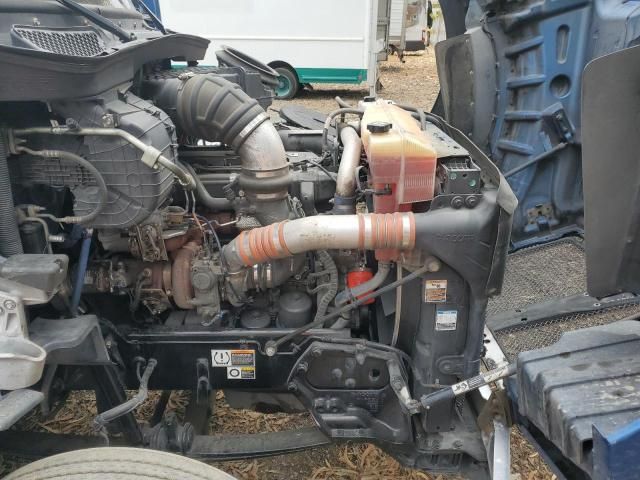 2016 Kenworth T880 Semi Truck