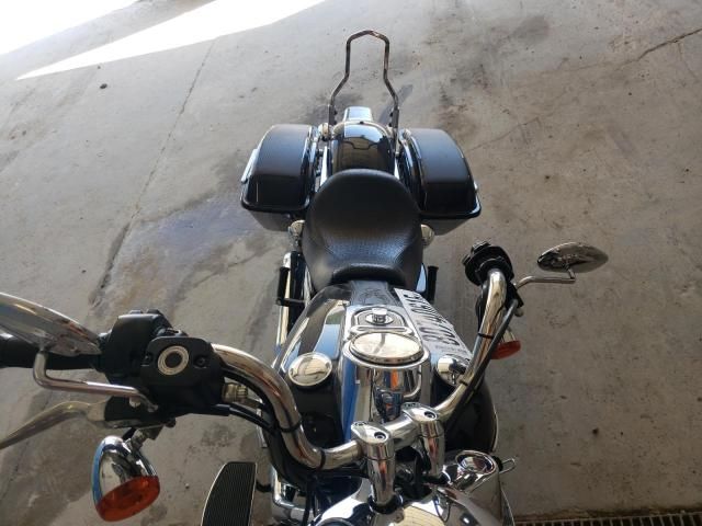 2013 Harley-Davidson FLD Switchback