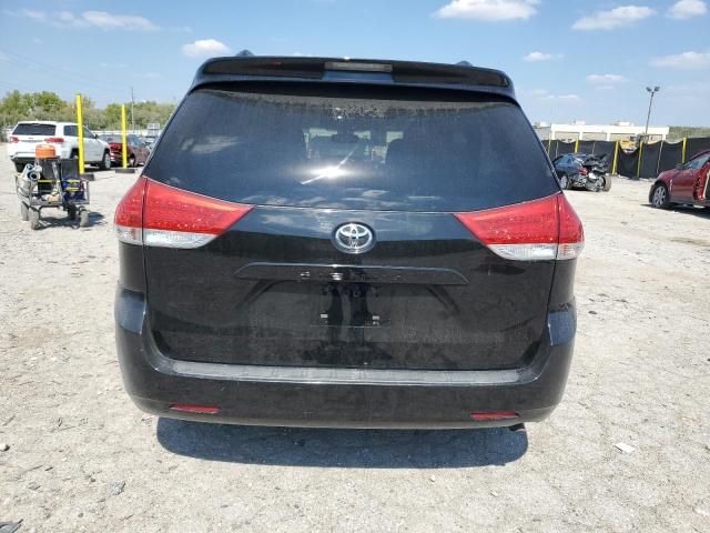 2012 Toyota Sienna XLE