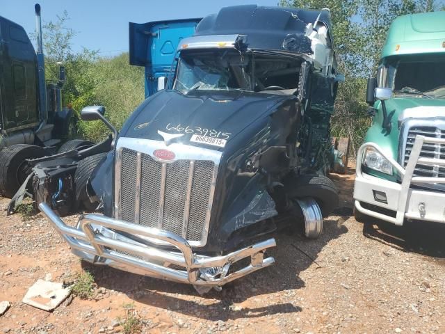 2025 Peterbilt 579 Semi Truck