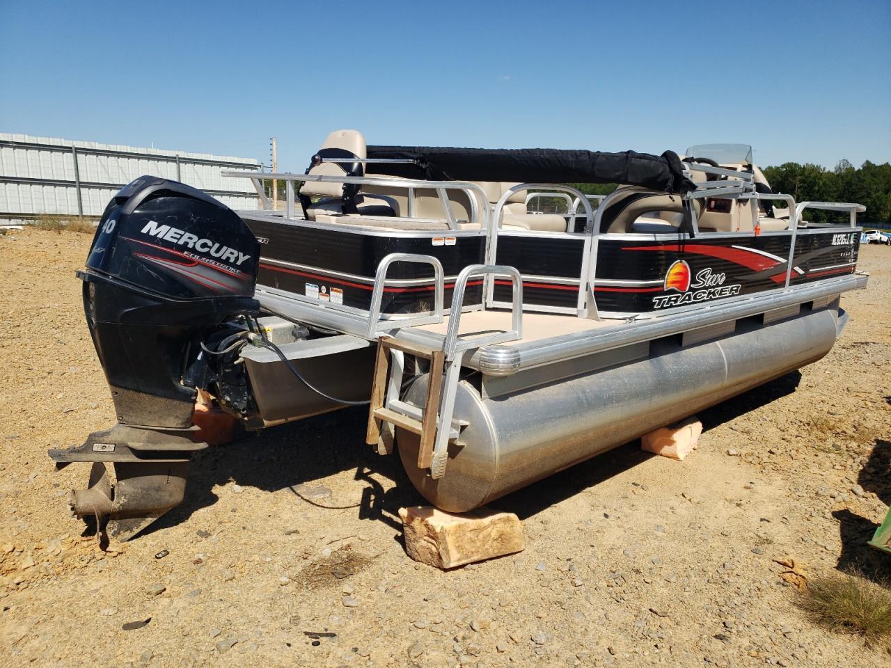 2013 Sun Tracker Boat-Boats