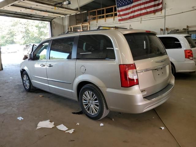2015 Chrysler Town & Country Touring L