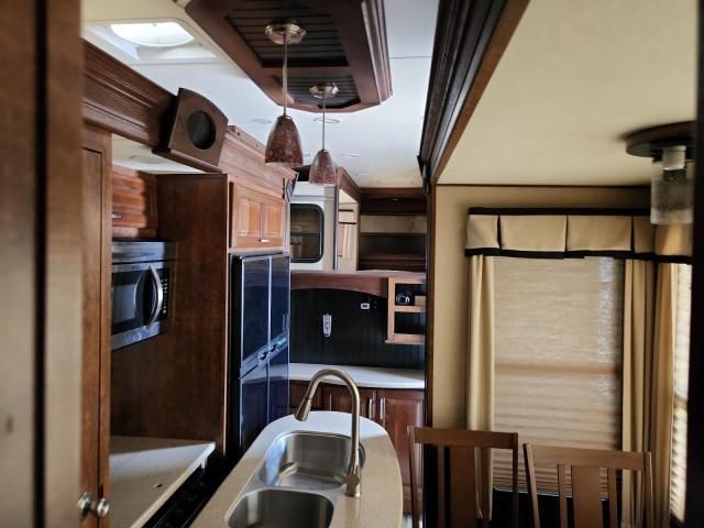 2015 Grand Desi Solitude
