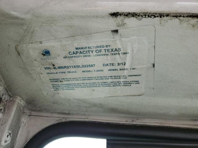 2011 Capacity TJ5000-Yard Truck