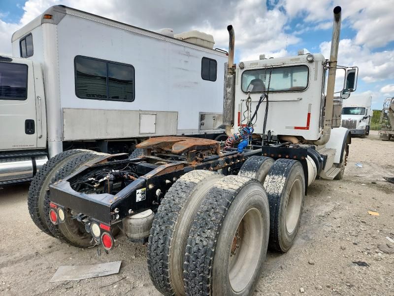 2012 Peterbilt Tractor 2012 Peterbilt 367 Semi Truck