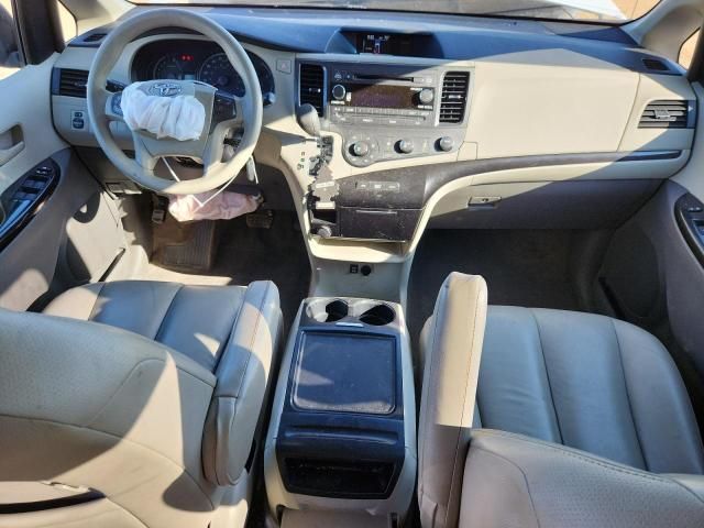 2012 Toyota Sienna LE