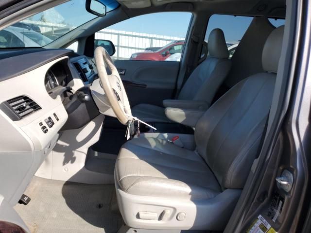 2014 Toyota Sienna XLE