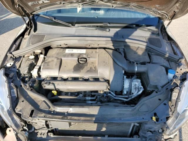 2015 Volvo XC60 T6 Platinum