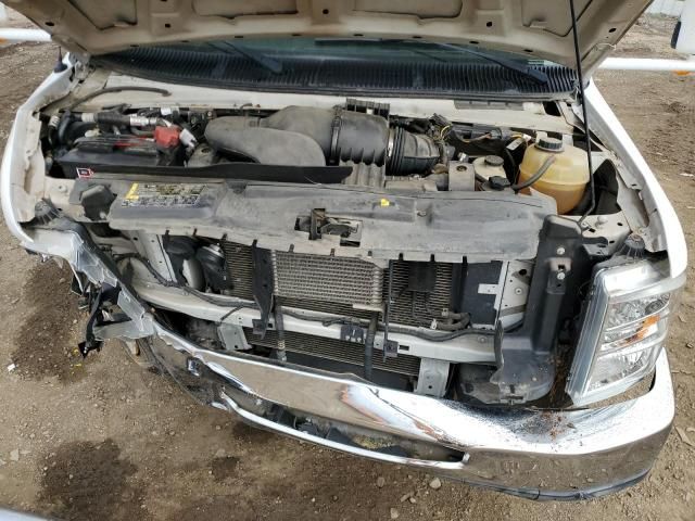 2011 Ford Econoline E350 Super Duty Cutaway Van