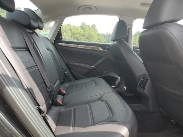 2016 Volkswagen Passat SE