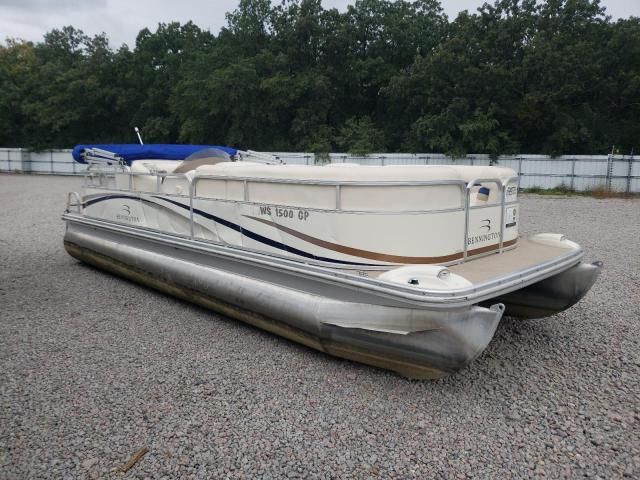2003 Bennington Marine Pontoon
