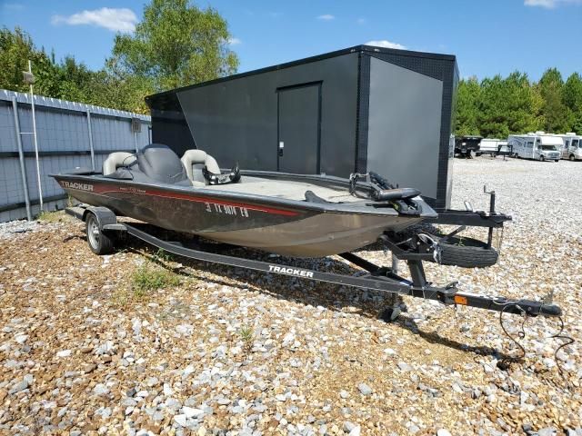 2018 Tracker Boat