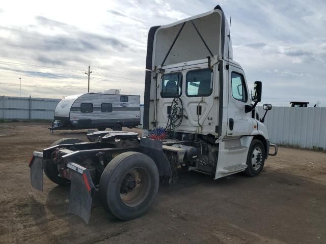 2015 Freightliner Cascadia 1-Trucks Semi Truck