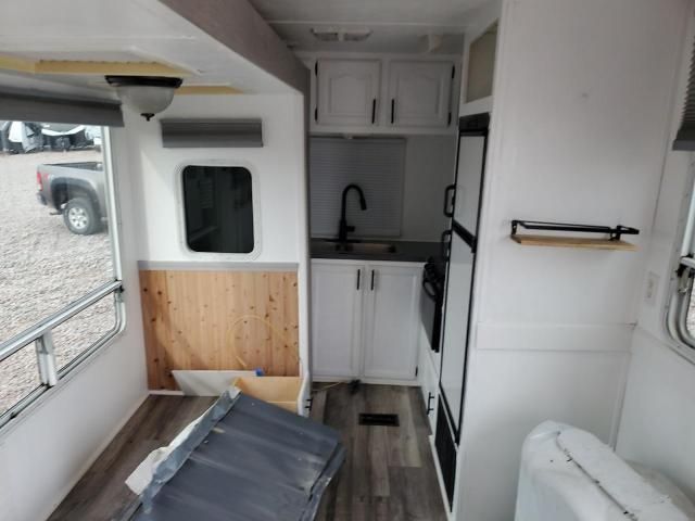 2005 Cherokee Products Okee Forest River