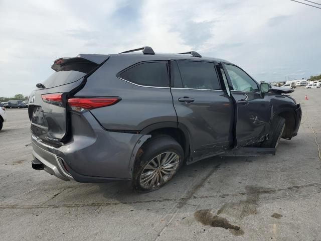 2022 Toyota Highlander Platinum