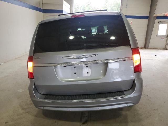 2014 Chrysler Town & Country Touring L