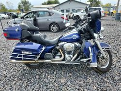Salvage motorcycles for sale at Pekin, IL auction: 2006 Harley-Davidson Flhtcui