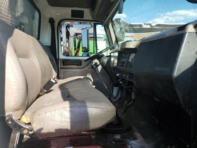 2001 International 4700 Flatbed Truck
