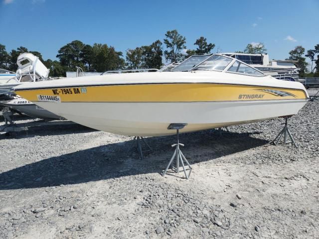 2005 Stingray Boat-Boat
