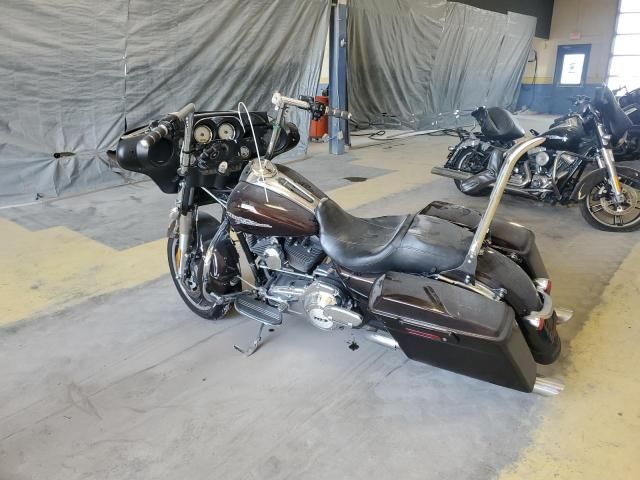 2011 Harley-Davidson Flhx