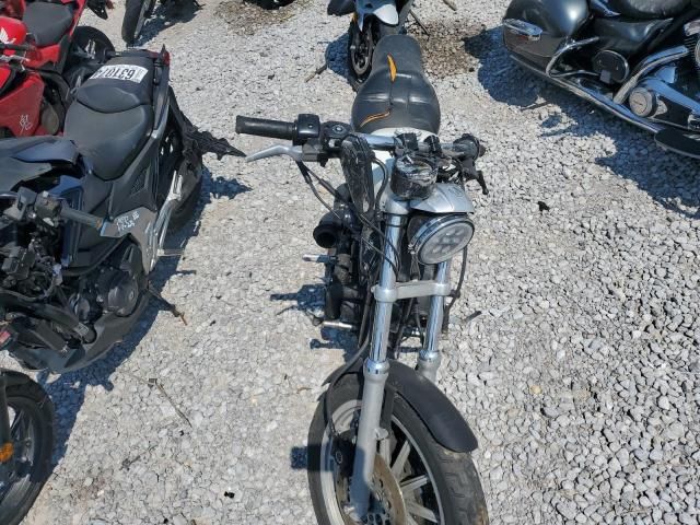 2000 Harley-Davidson XL883