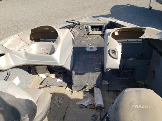 2014 Tracker Marine Trailer