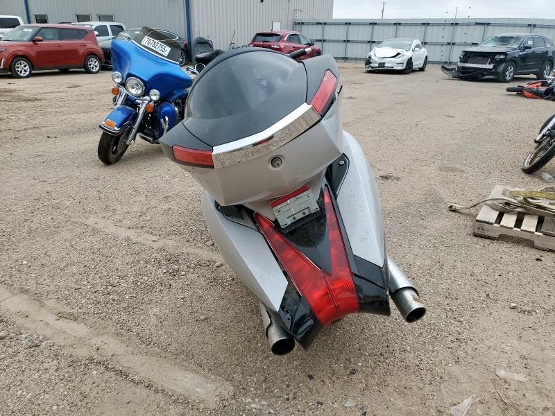 2011 Victory Vision Touring