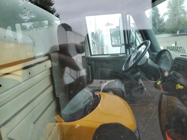 2005 International 4000 4400