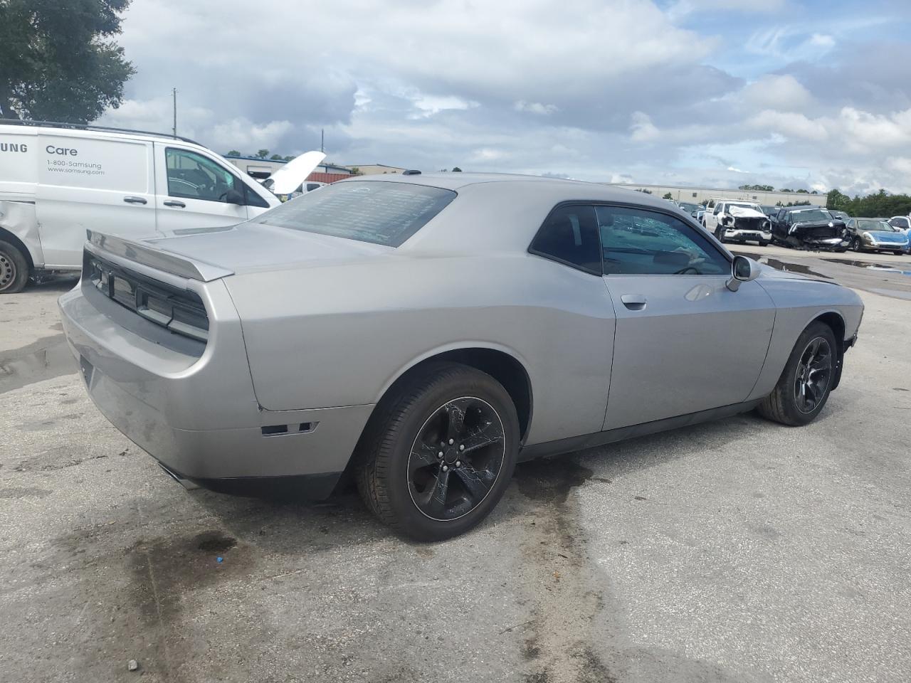 2014 Dodge Challenger sxt